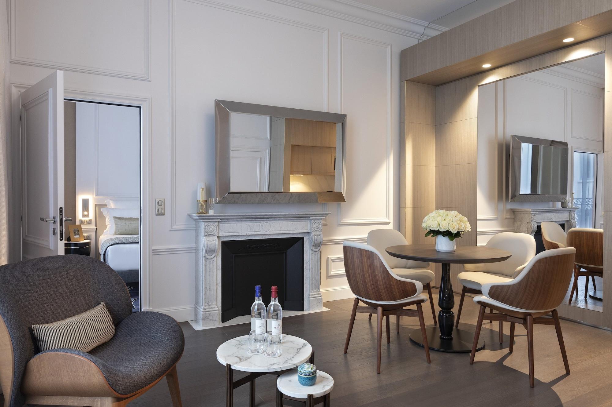 La Clef Champs-Elysees Paris By The Crest Collection エクステリア 写真 The interior of a suite at the hotel