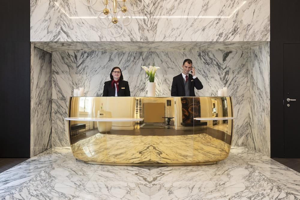 La Clef Champs-Elysees Paris By The Crest Collection エクステリア 写真 The hotel's reception